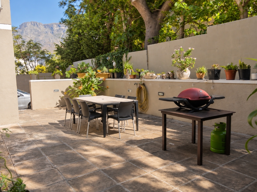 To Let 2 Bedroom Property for Rent in Tamboerskloof Western Cape